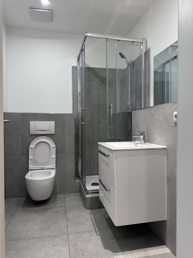 Badsanierung Leipzig nachher – neues Bad mit Dusche
